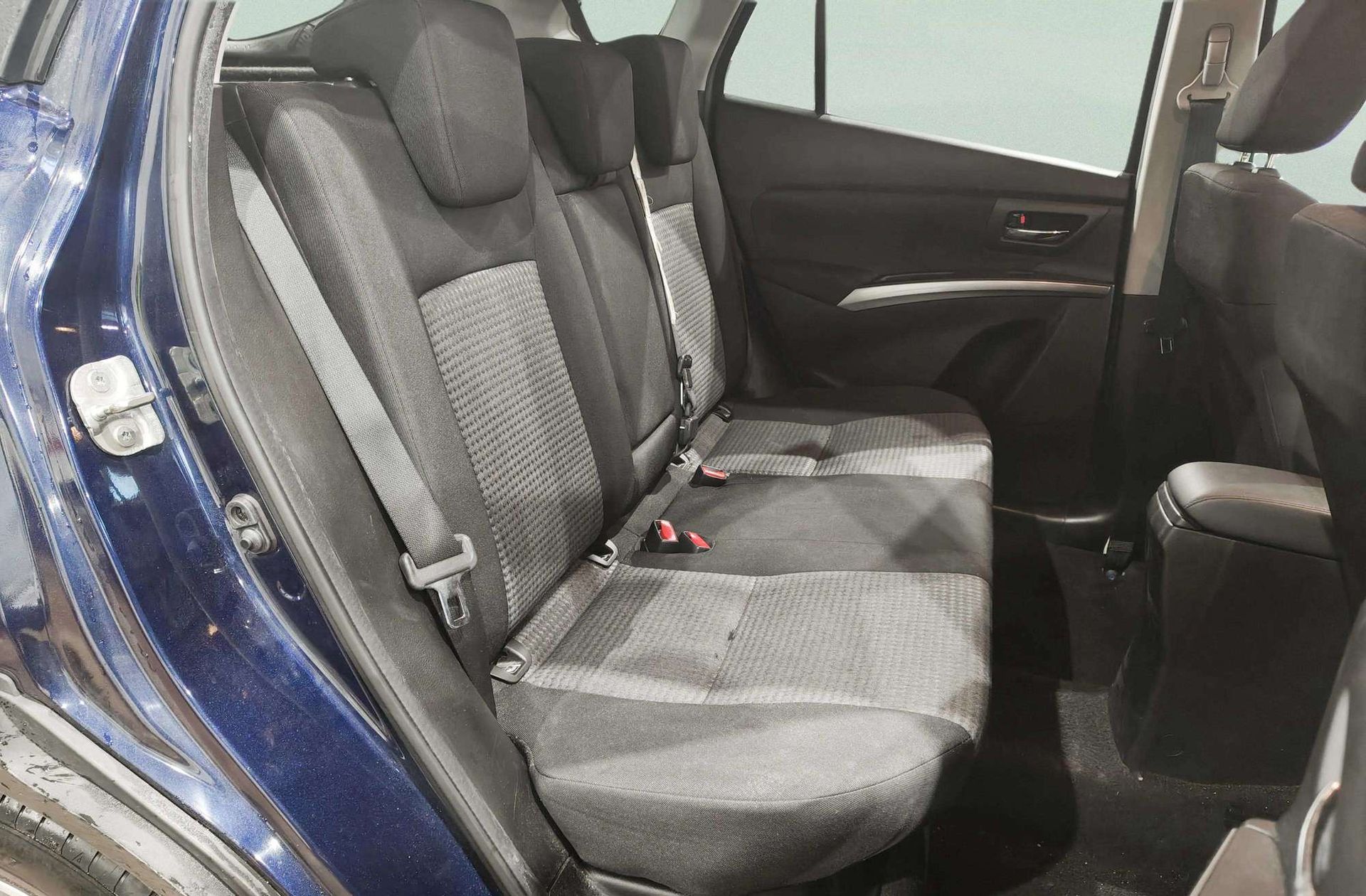 Suzuki S-Cross 1.4T Mild Hybrid S2 4WD - foto 17