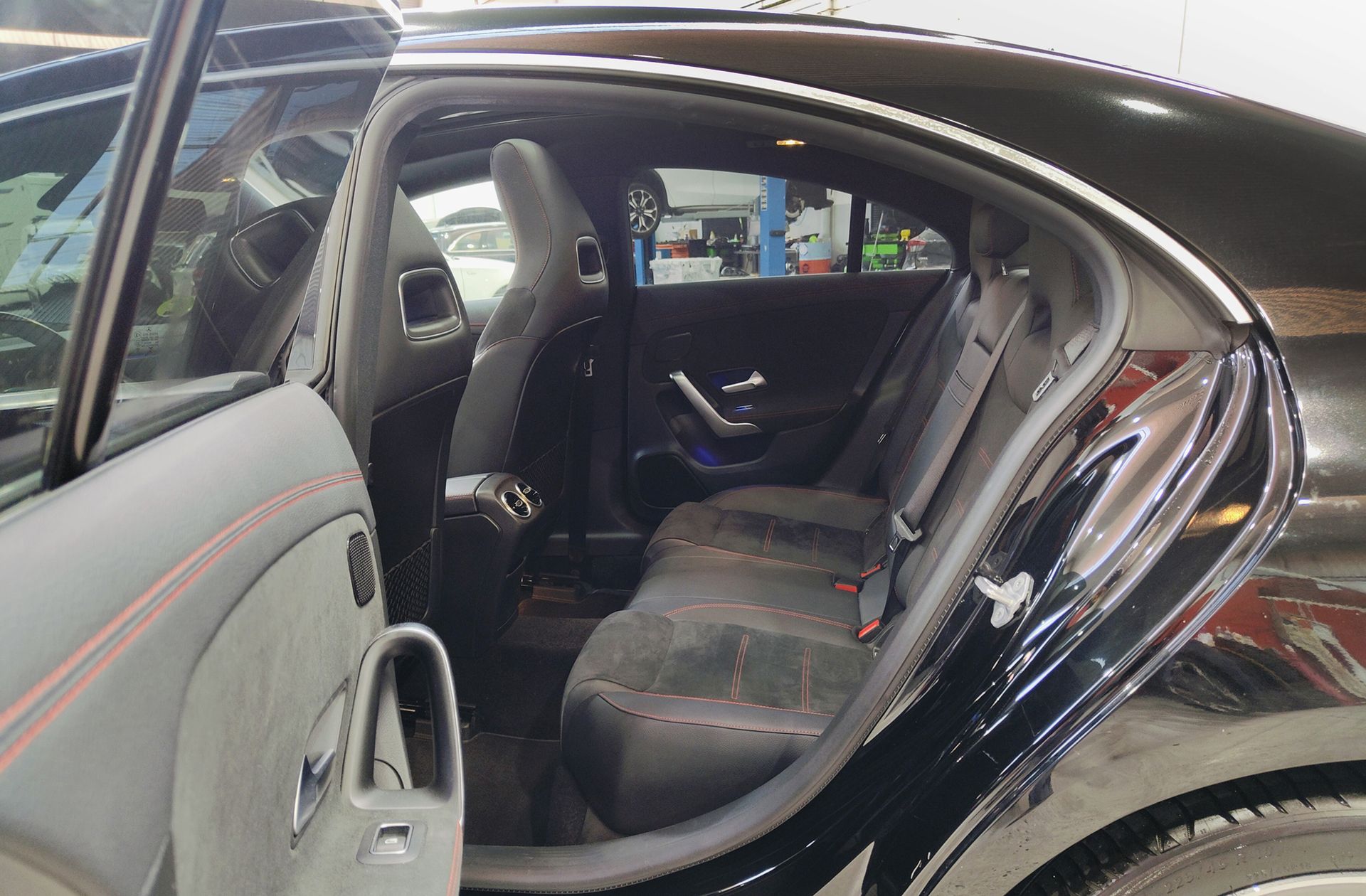 Mercedes-Benz CLA 180 Pack AMG - foto 15