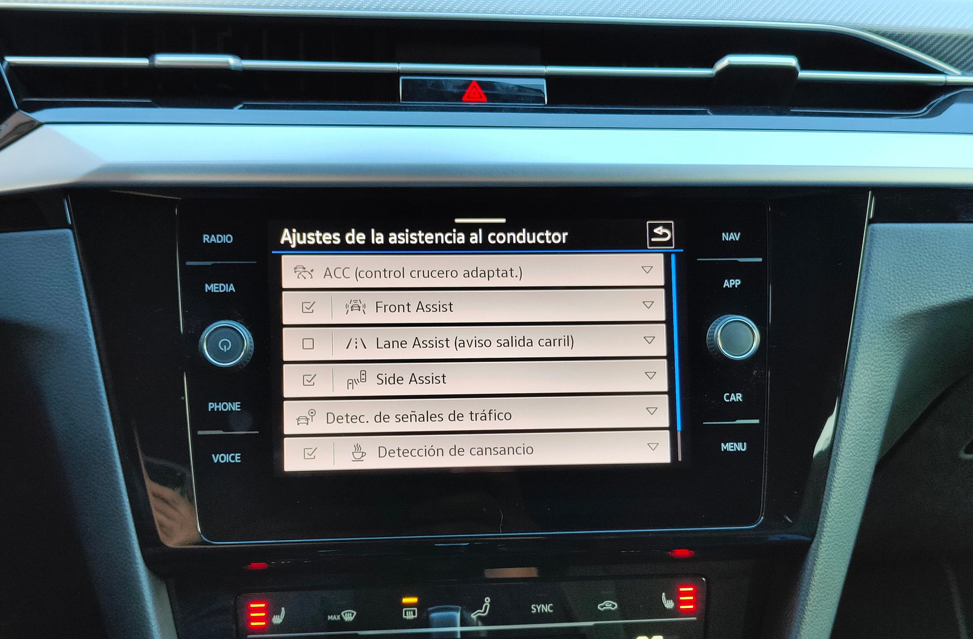 Volkswagen Arteon R-Line 2.0 TDI DSG - foto 29