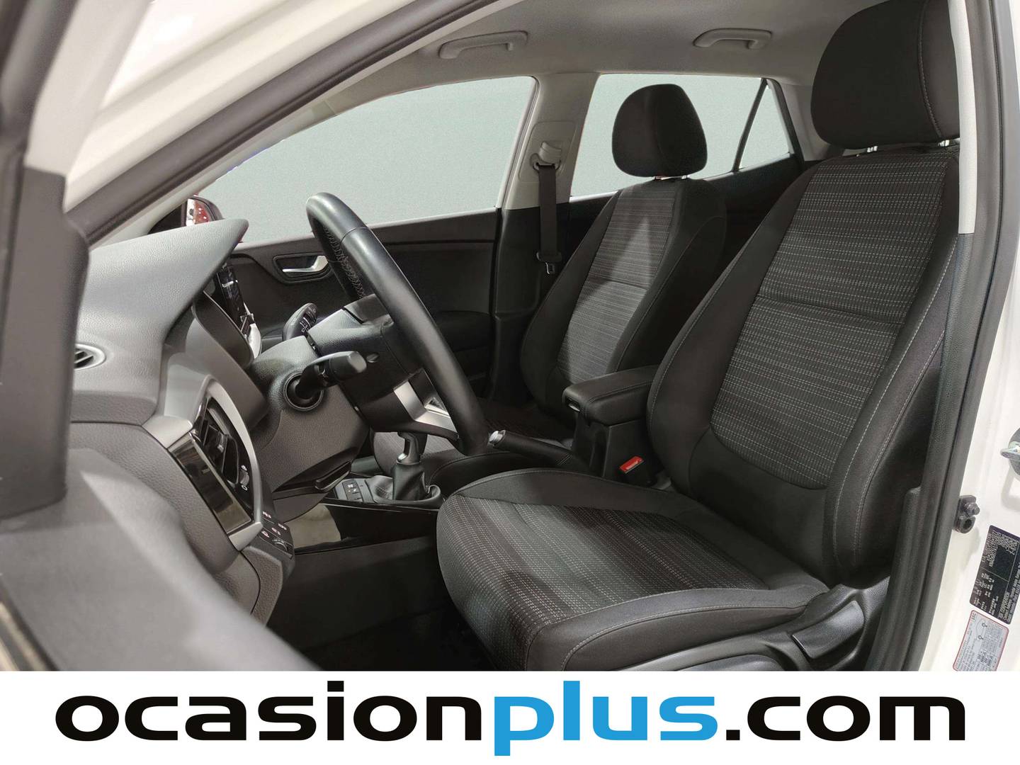 Foto asientos delanteros KIA Stonic KIA Stonic 1.0 T-GDi MHEV Drive (100 CV)