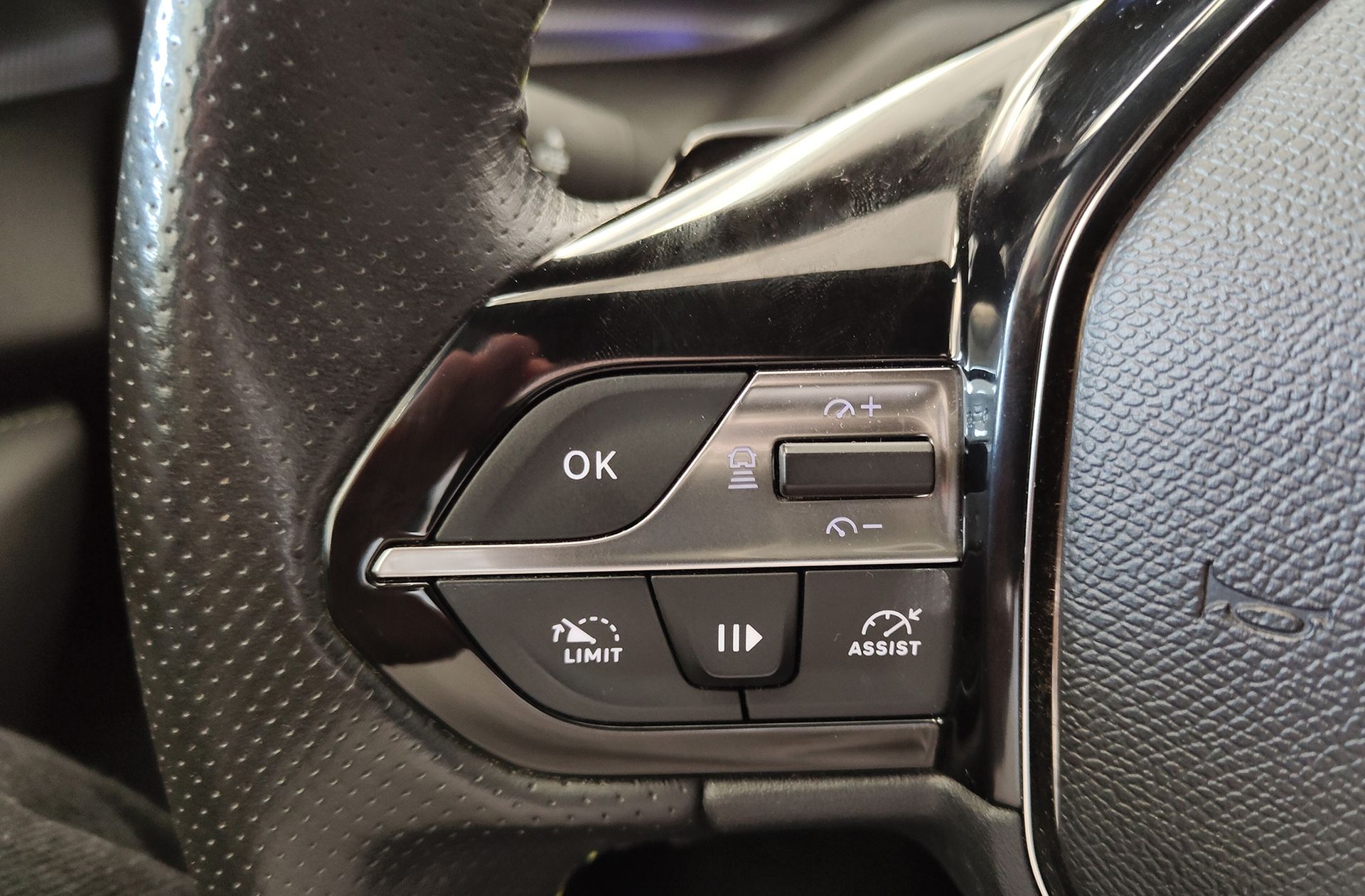 Peugeot 308 SW BlueHDi 130 GT EAT8 - foto 30