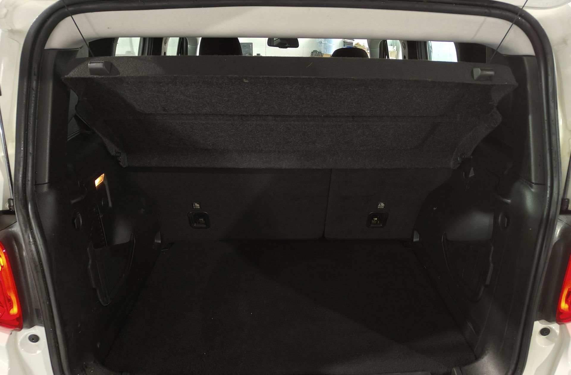 Jeep Renegade eHybrid 1.5 Limited ATX - foto 17