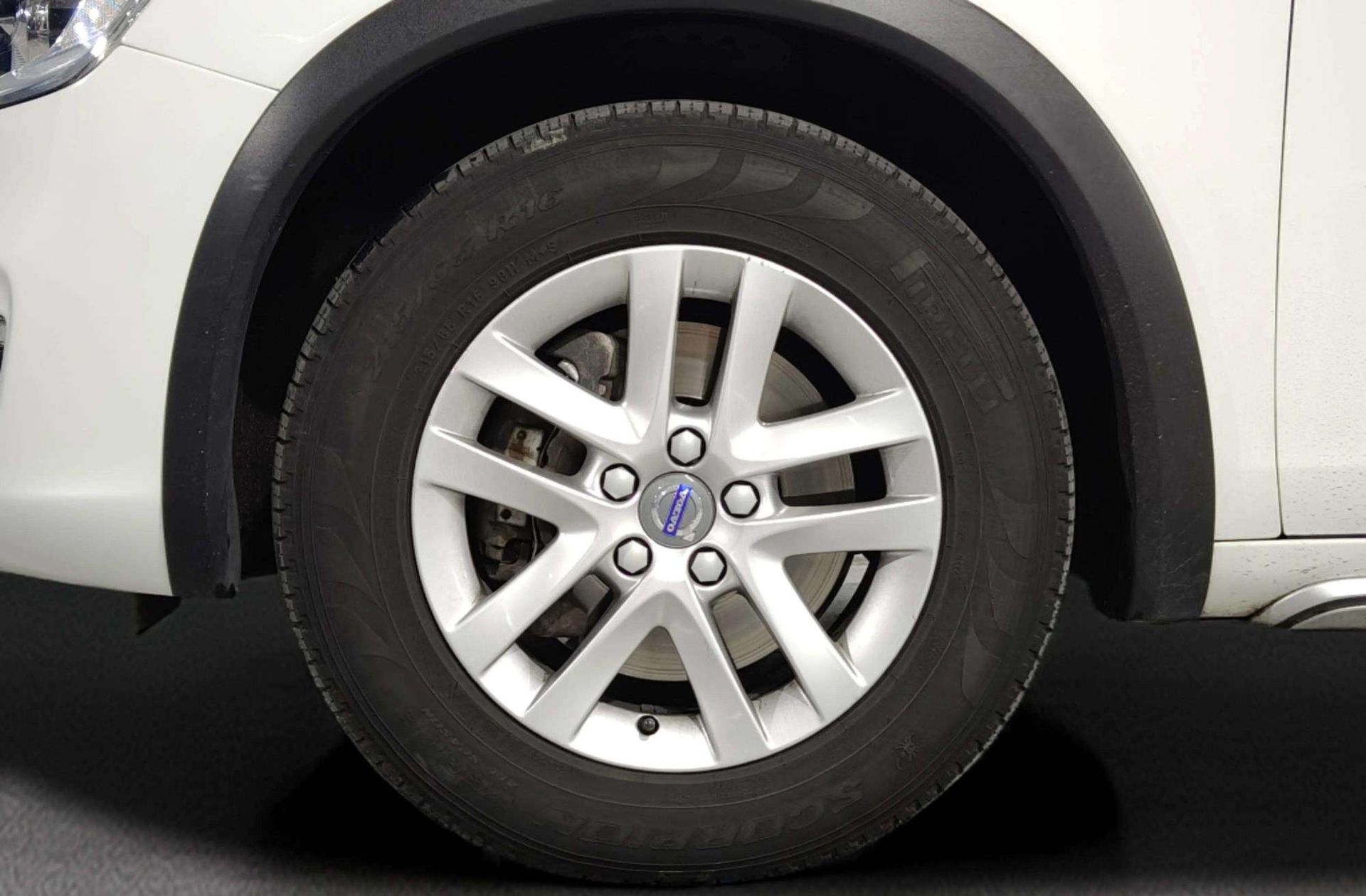 Volvo V60 Cross Country D3 Kinetic - foto 36