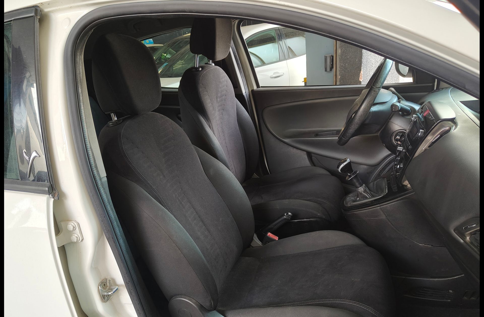 Lancia Ypsilon 1.2 Gold Evo II - foto 13