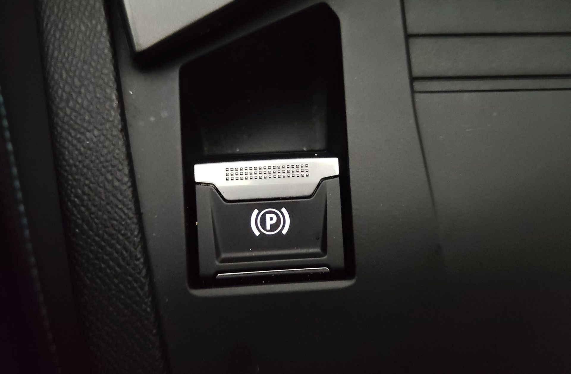 Peugeot 308 Allure Hybrid eDCS6 - foto 32