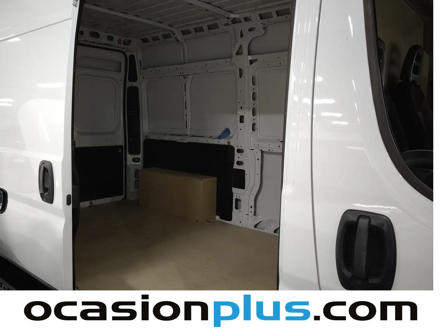 Foto Peugeot Boxer Peugeot Boxer 335 L2 H2 BHDI  (140CV) S&S 6 V. M