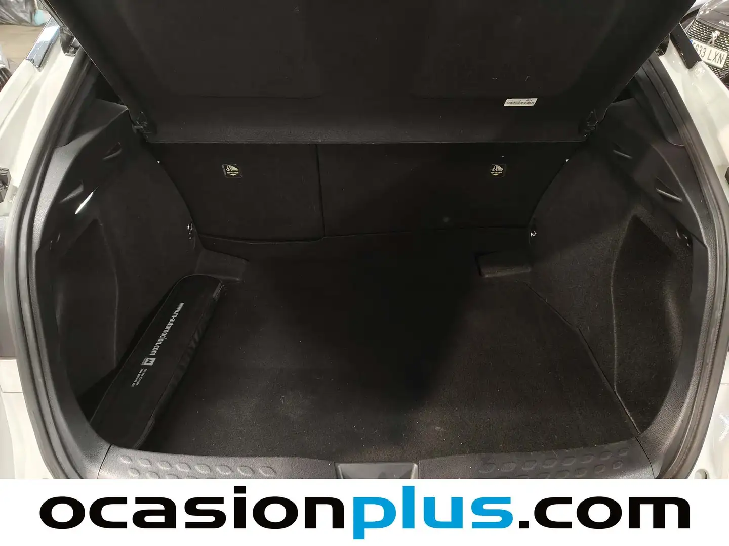 Foto Toyota C-HR Toyota C-HR 1.8 125H Advance (122 CV)