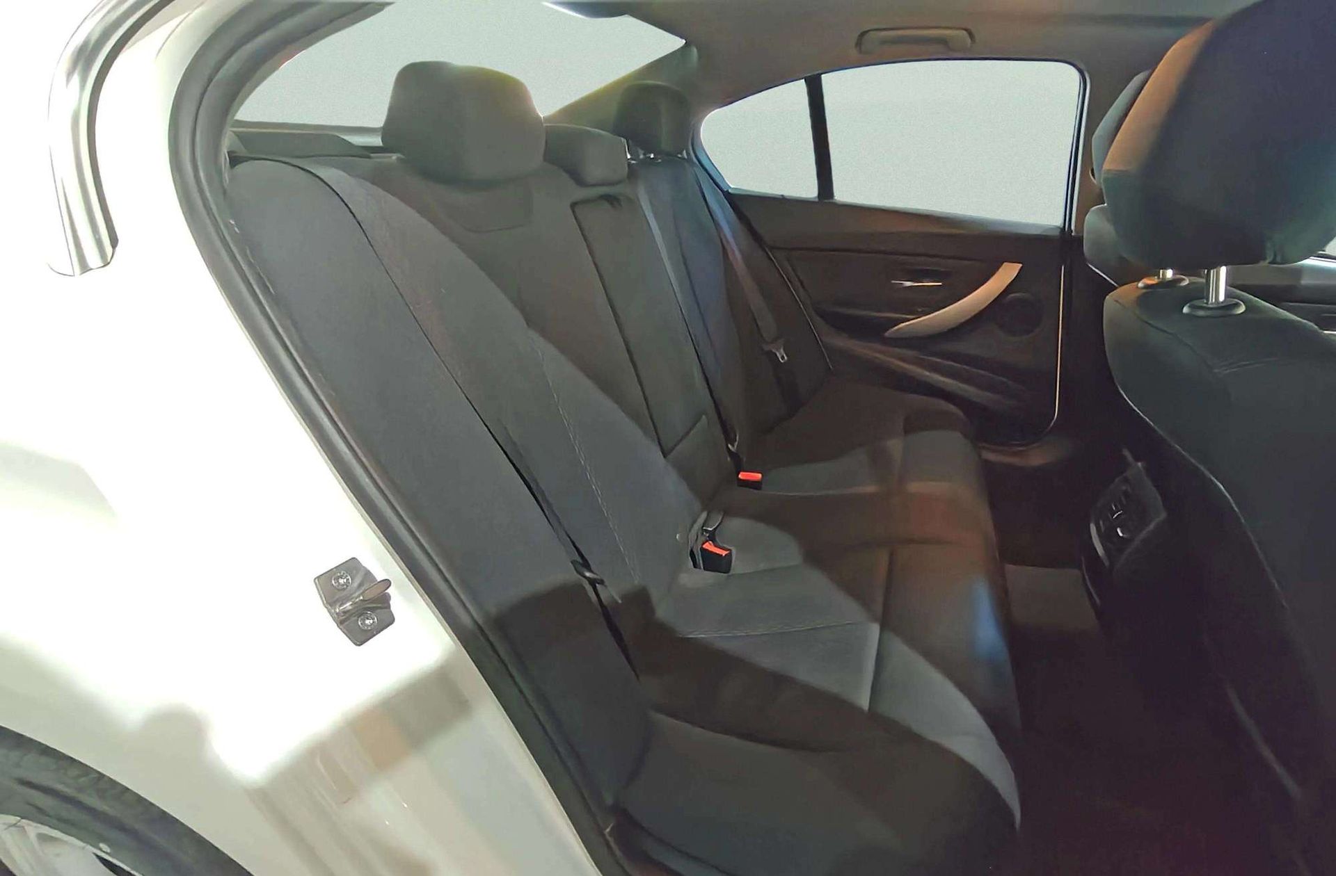 BMW Serie 3 318d - foto 19