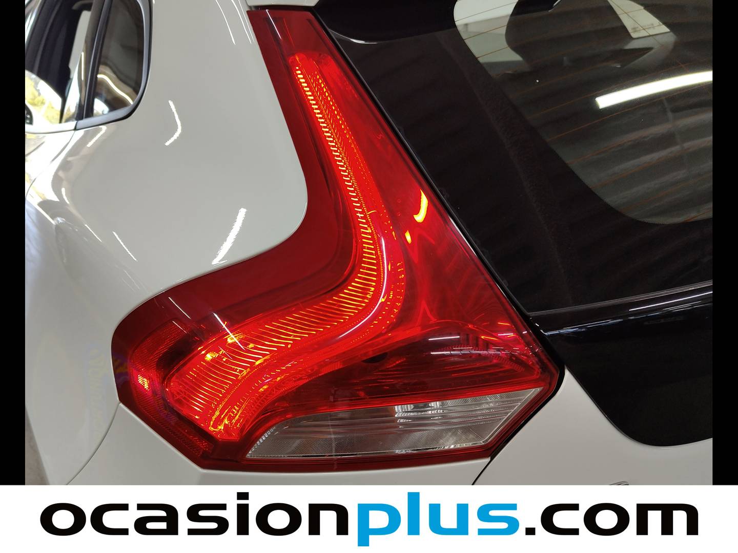 Foto Volvo V40 Volvo V40 T2 Momentum (122 CV)