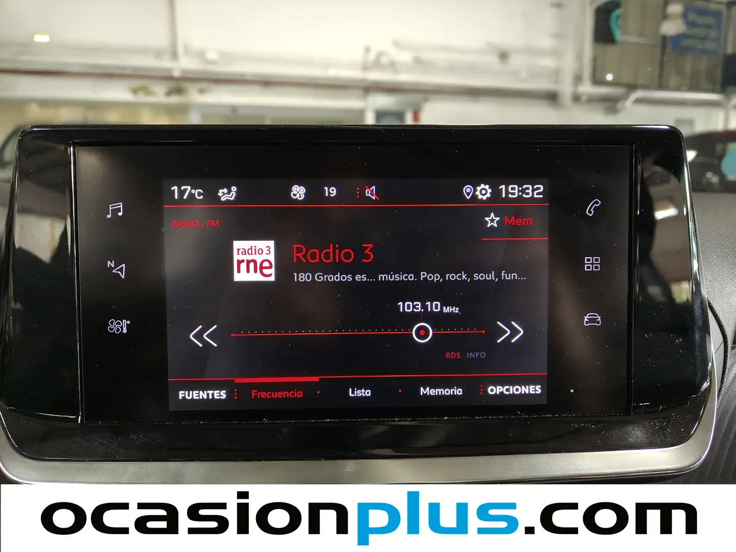 Foto Peugeot 208 Peugeot 208 PureTech 100 Allure (100 CV)