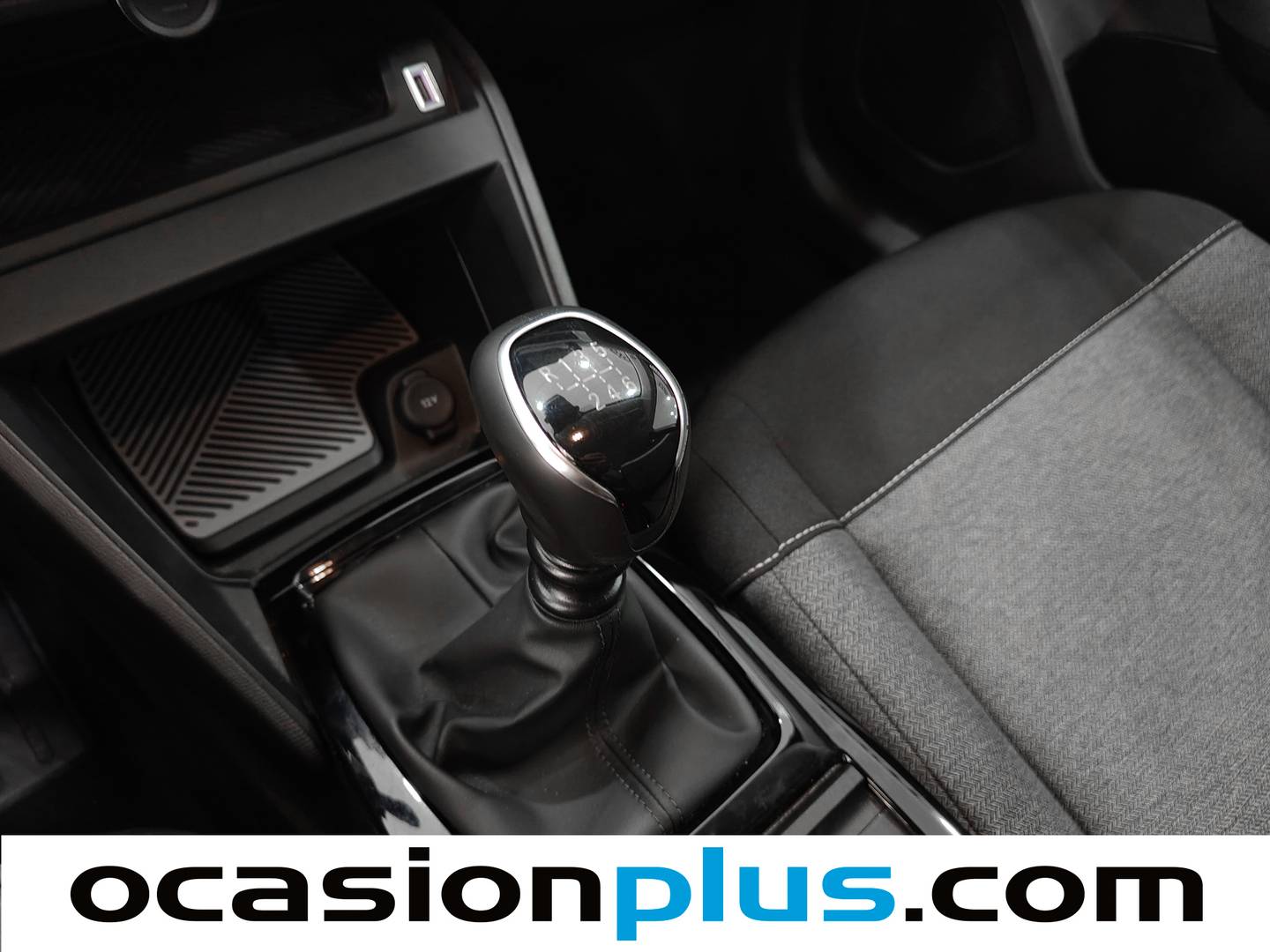 Foto Citroën C4 X Citroen C4 X PureTech 100 S&S 6v You (102 CV)