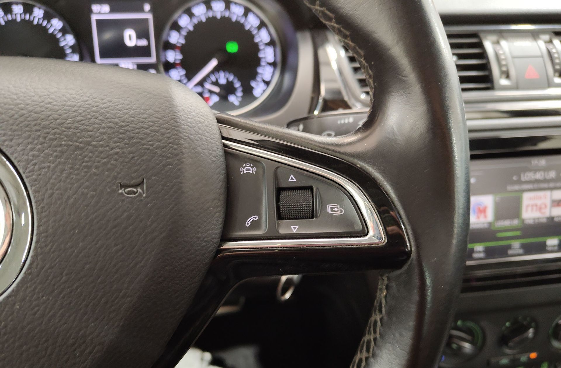 Škoda Spaceback 1.4 TDI Ambition DSG - foto 38