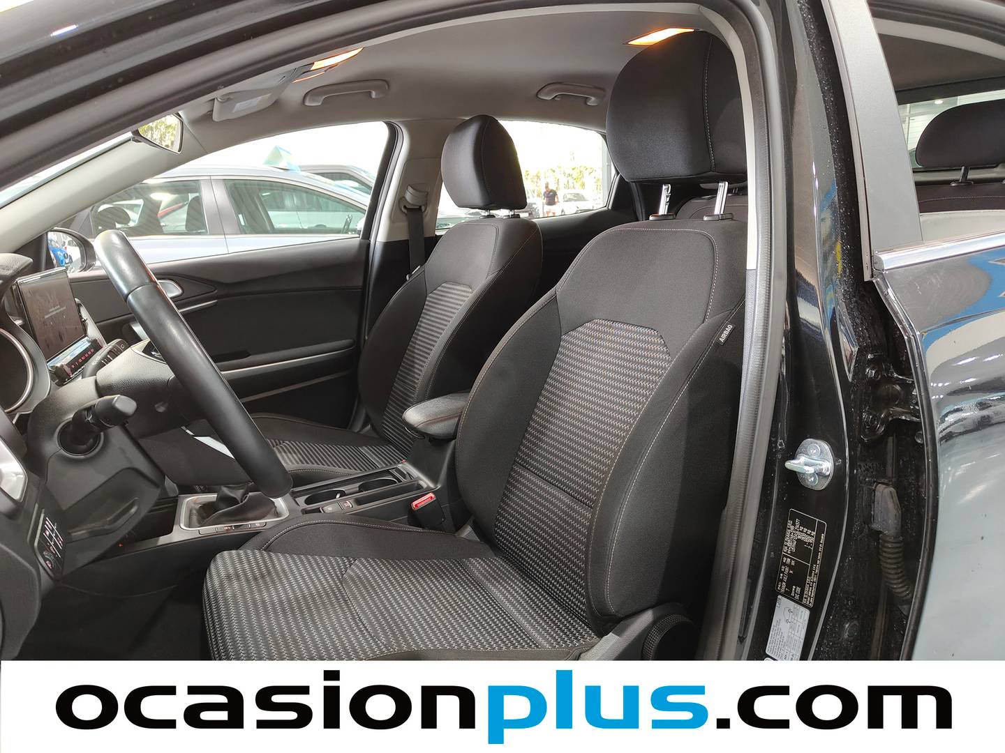 Foto asientos delanteros KIA XCeed KIA XCeed 1.0 T-GDi Drive (100 CV)