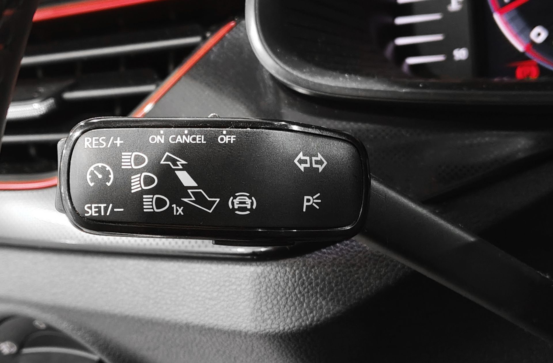 Škoda Scala 1.5 TSI Montecarlo DSG - foto 27