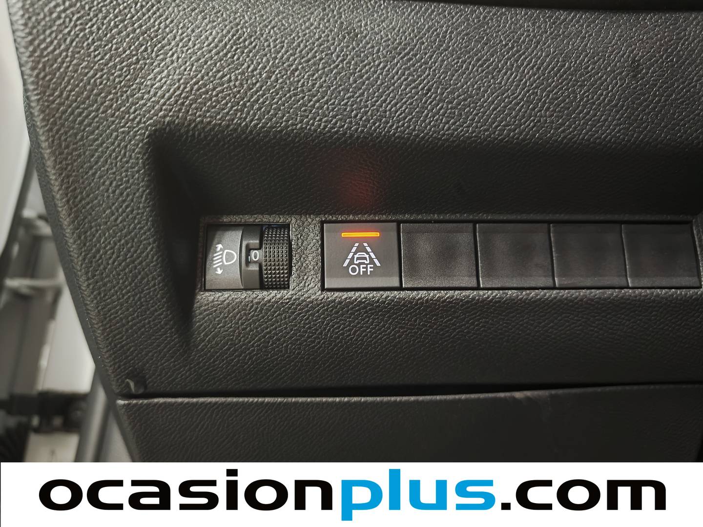 Foto Peugeot 2008 Peugeot 2008 BlueHDi 110 Allure (110 CV)