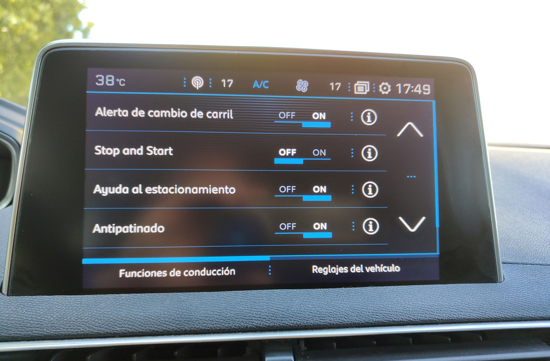 Peugeot 5008 PureTech 130 Allure - foto 31