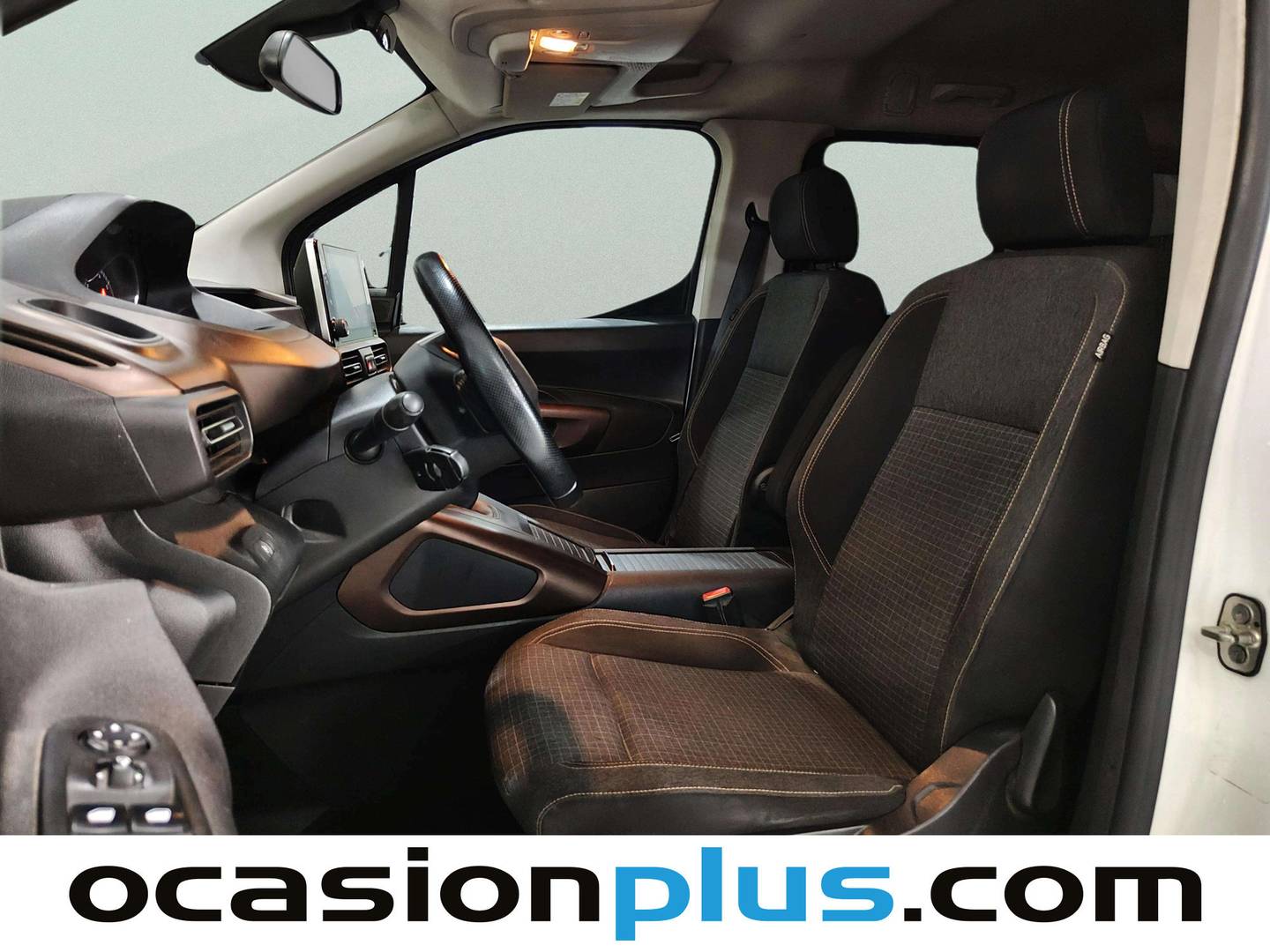 Foto asientos delanteros Peugeot Rifter Peugeot Rifter GT Line Long BlueHDi (100 CV) 7 Plazas