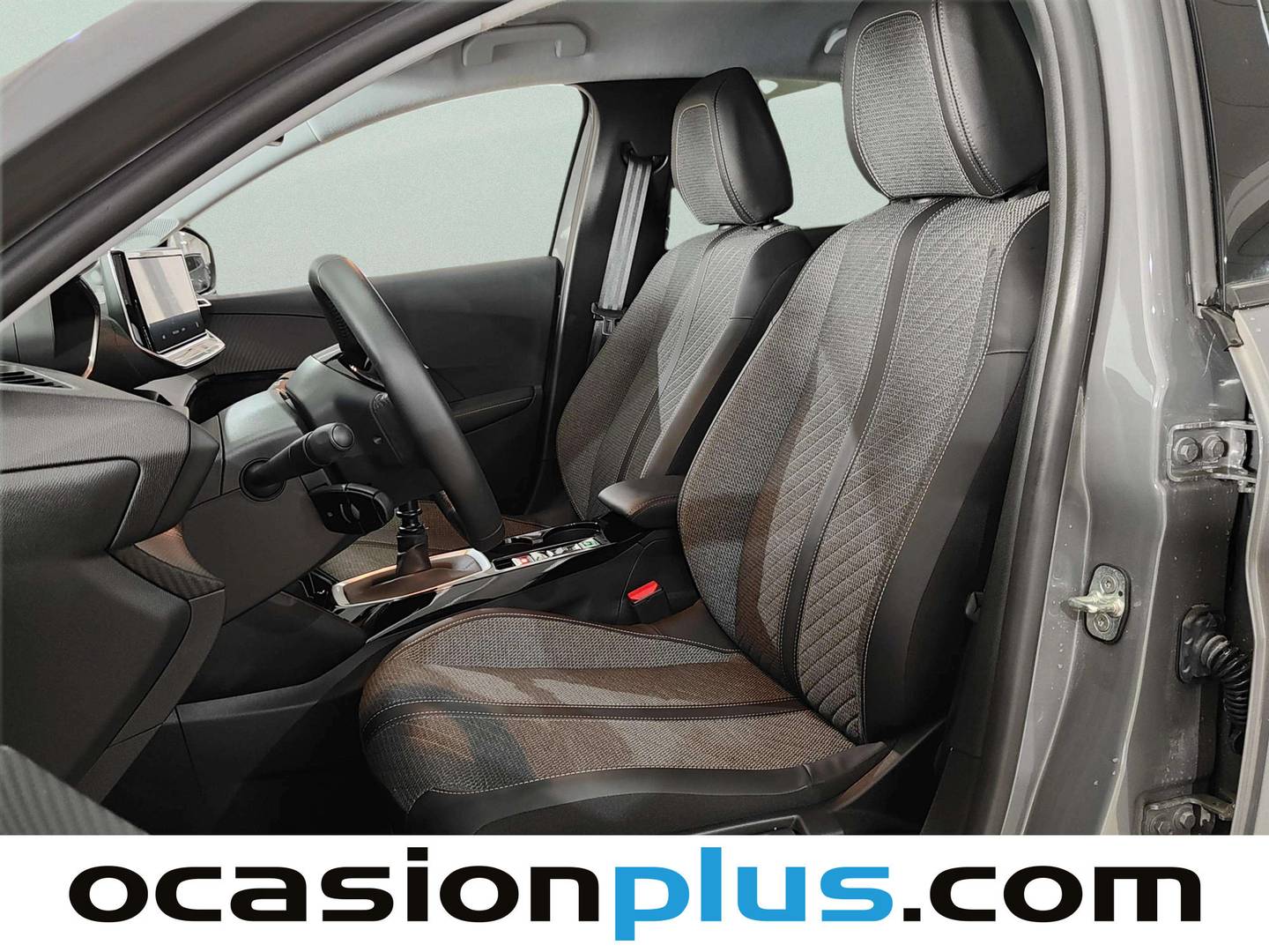 Foto asientos delanteros Peugeot 208 Peugeot 208 Gasolina 100 Allure (100 CV)