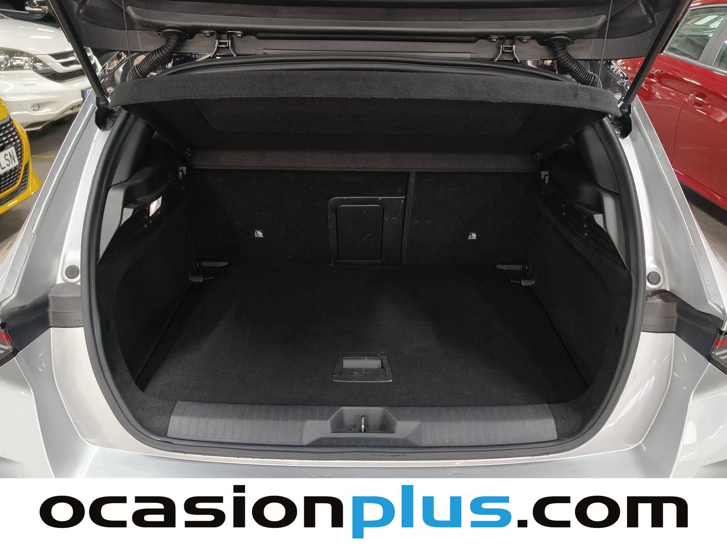 Foto Opel Astra Opel Astra 1.2 Turbo XHT GS (130 CV)