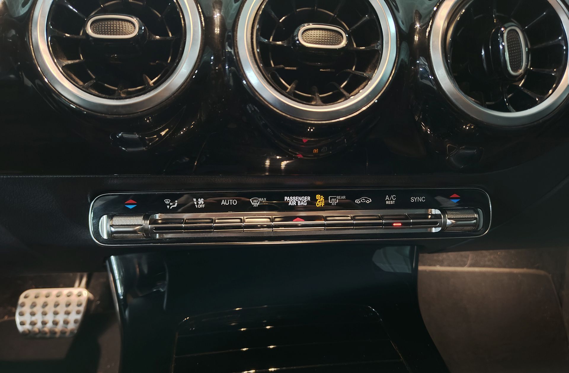 Mercedes-Benz Clase A 180 d Pack AMG - foto 29