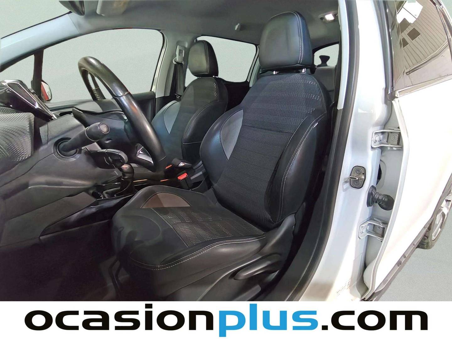 Foto asientos traseros Peugeot 2008 Peugeot 2008 PureTech 110 S&S Allure (110 CV)