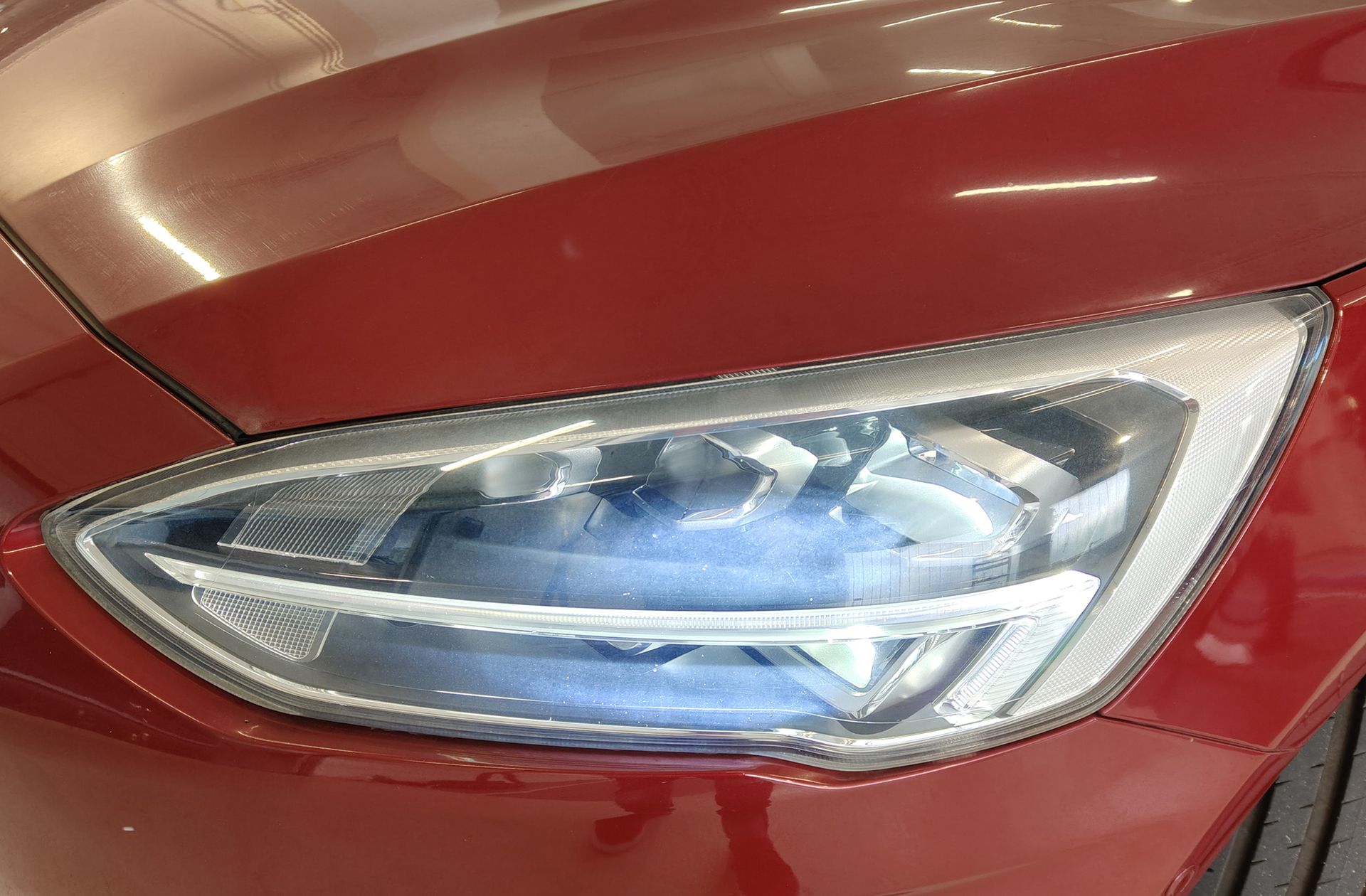 Ford Focus 1.5 EcoBoost Vignale - foto 16