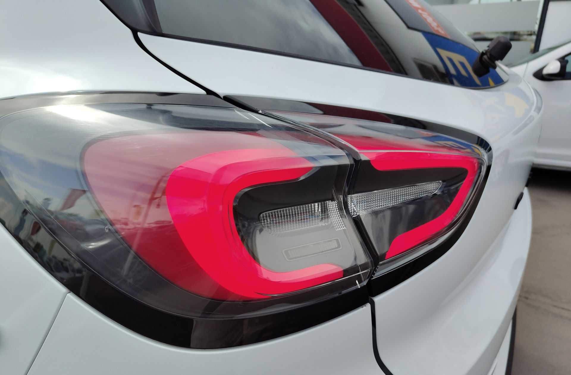 Ford Puma 1.0 EcoBoost MHEV ST-Line Design - foto 16