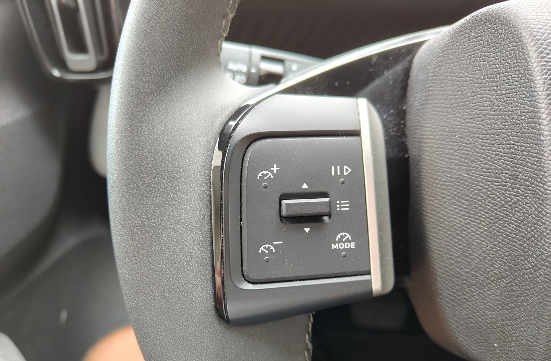 Citroën C3 Aircross Hybrid 145 Plus e-DCS6 - foto 23