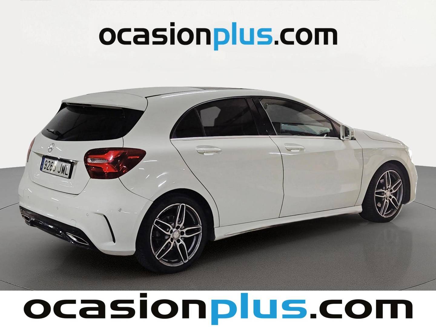 Foto trasera Mercedes Clase A Mercedes Clase A 180 d AMG Line (109 CV) derecha