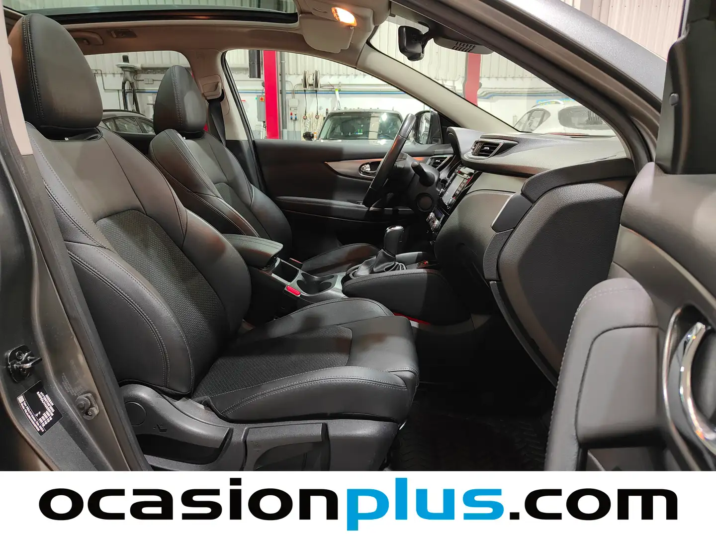 Foto Nissan QASHQAI Nissan Qashqai DIG-T 115 Tekna 4x2 Xtronic (115 CV)