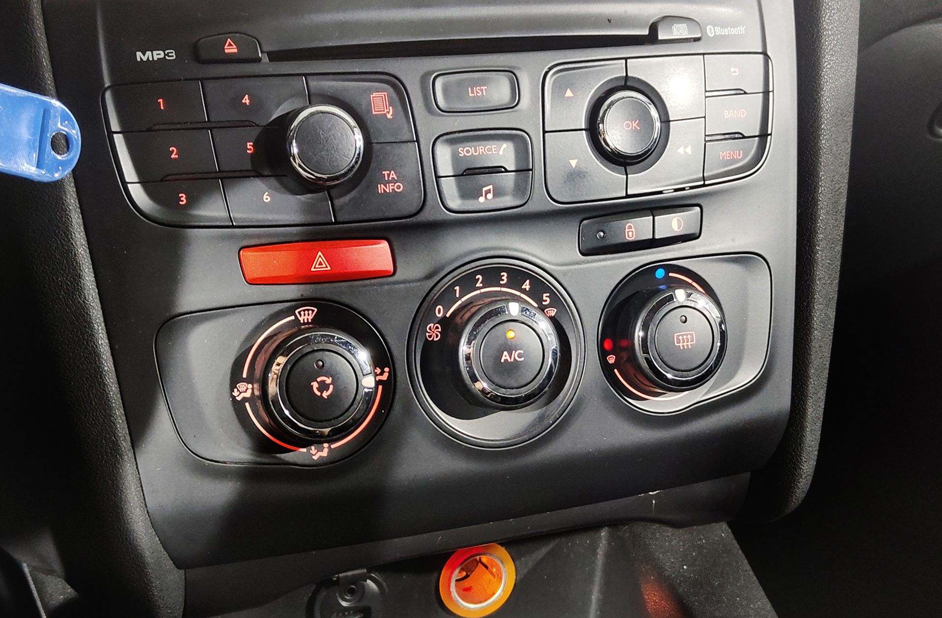 Citroën C4 1.6 HDi Tonic - foto 26