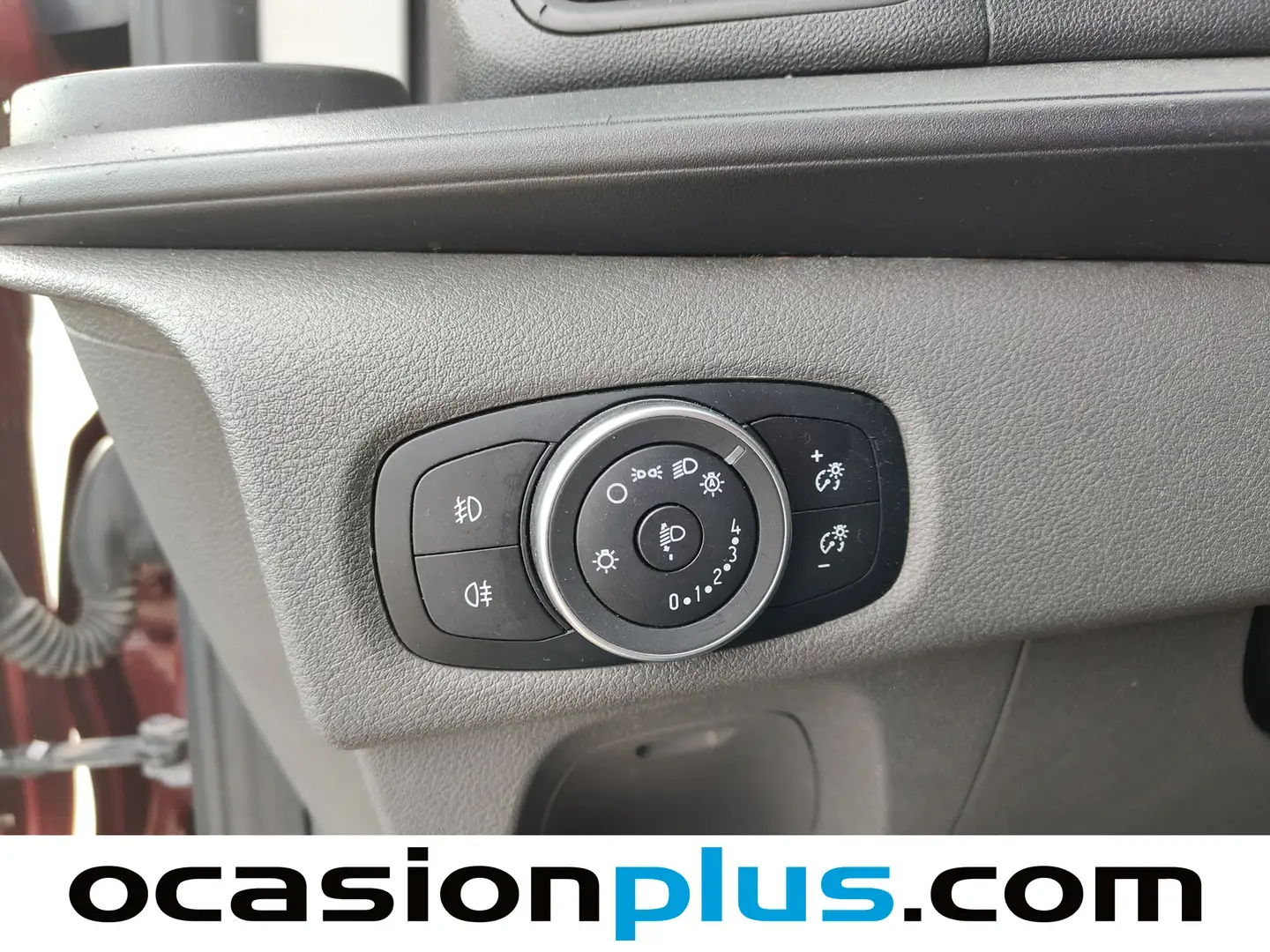 Foto Ford Transit Custom Ford Transit Custom 2.0 TDCI 320 L1 Trend (130 CV) 9 Plazas