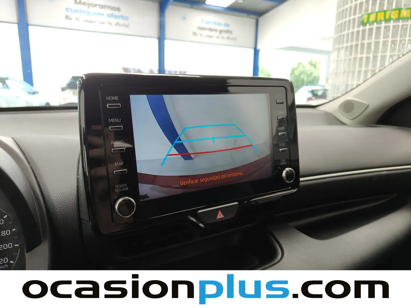 Foto Toyota Yaris Toyota Yaris 120H Business Plus (116 CV)