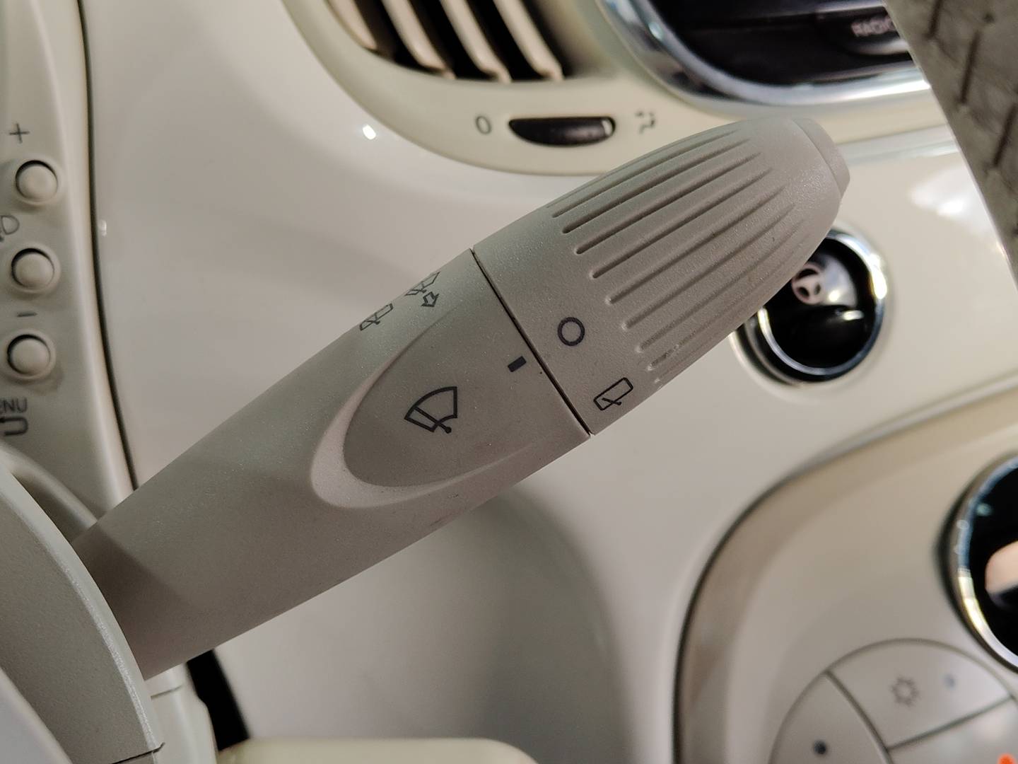 Foto Fiat 500 Fiat 500 1.2 8v Lounge (69 CV)