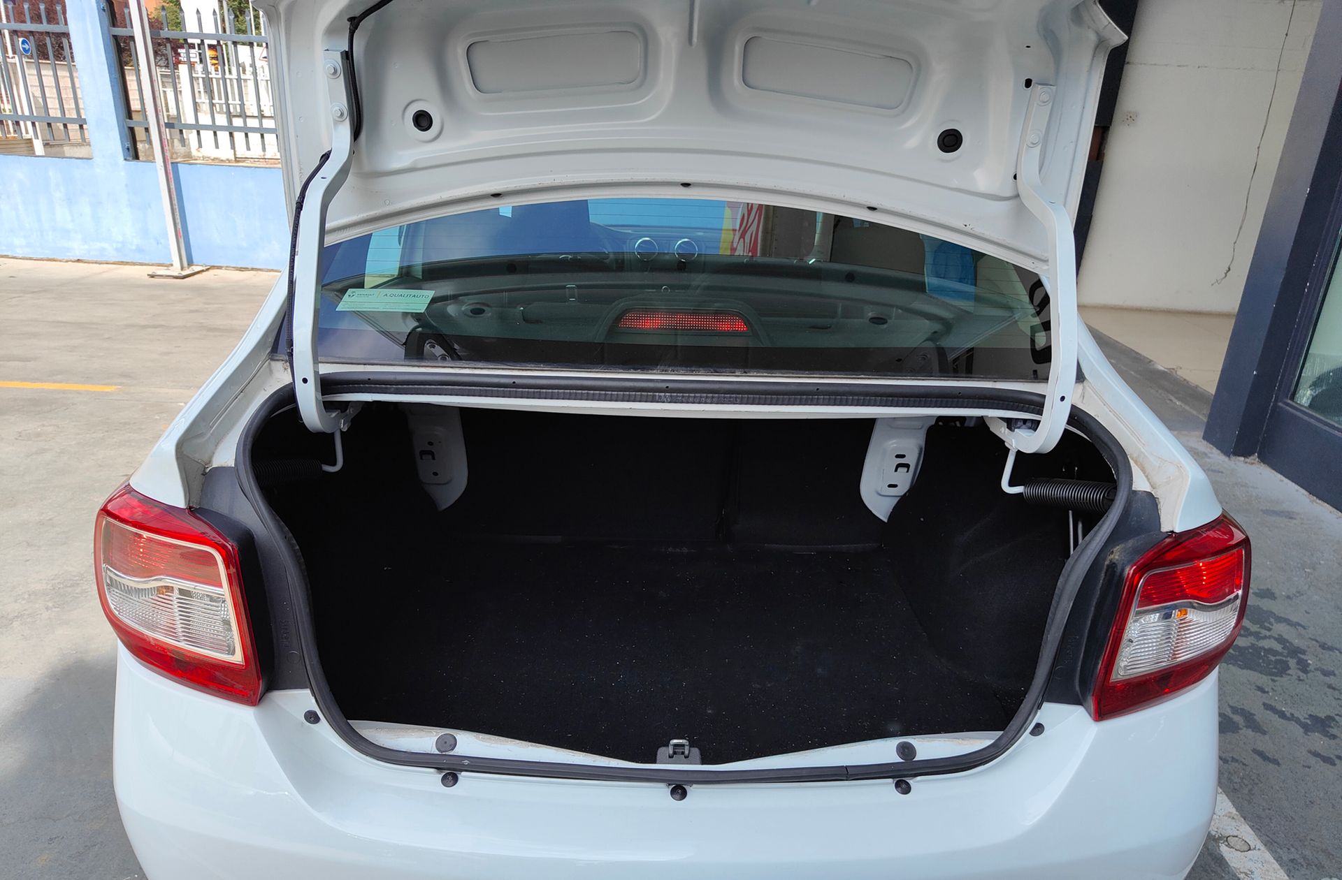 Dacia Logan 1.2 Ambiance - foto 12
