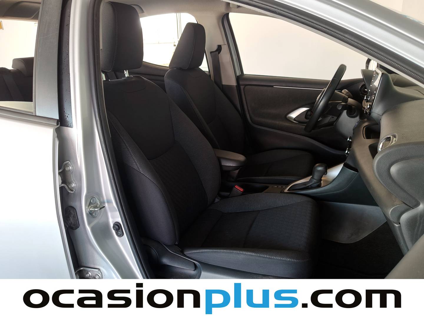 Foto Toyota Yaris Toyota Yaris 120H Business Plus (116 CV)