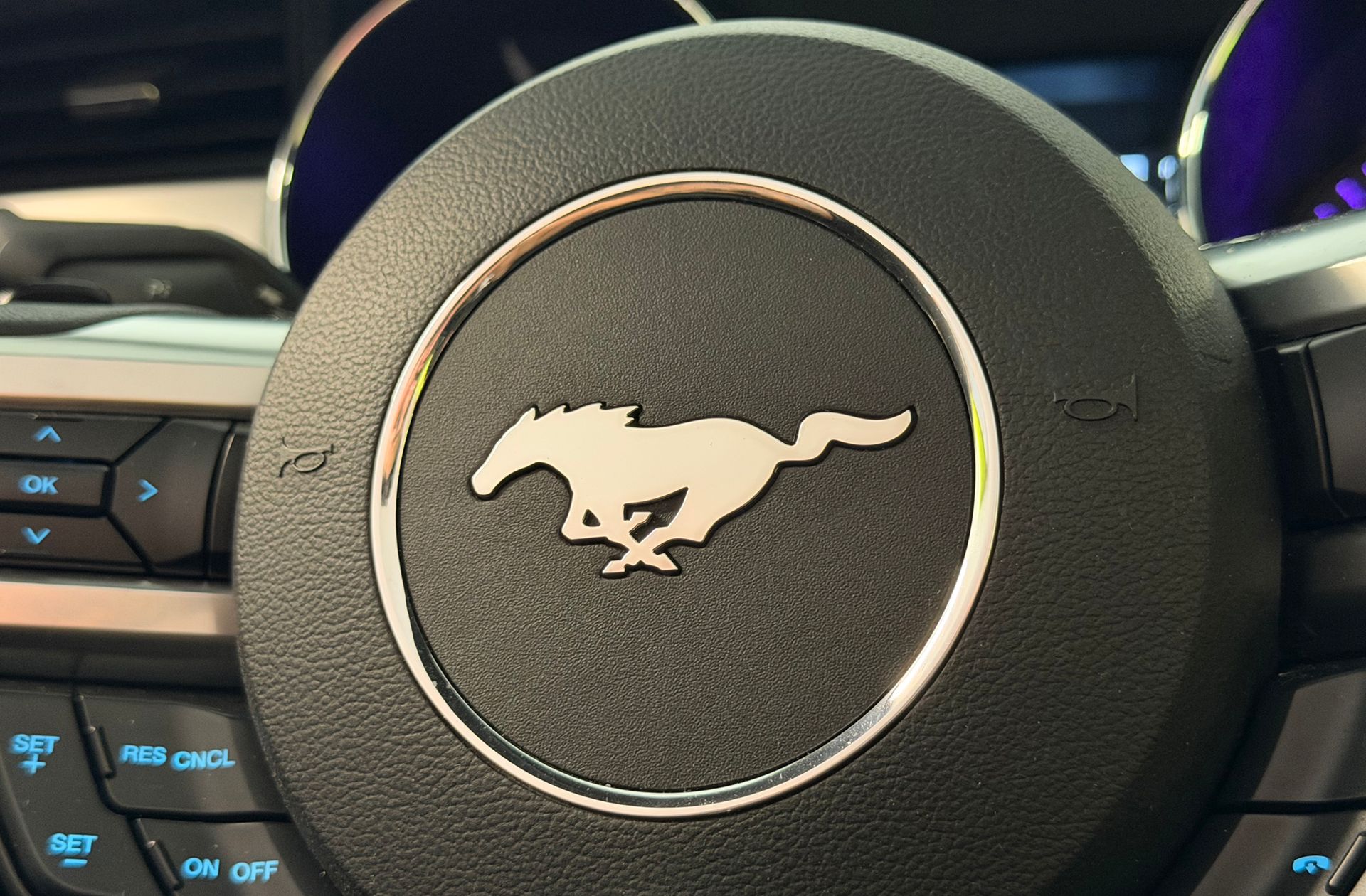 Ford Mustang 2.3 EcoBoost Convertible Mustang - foto 17