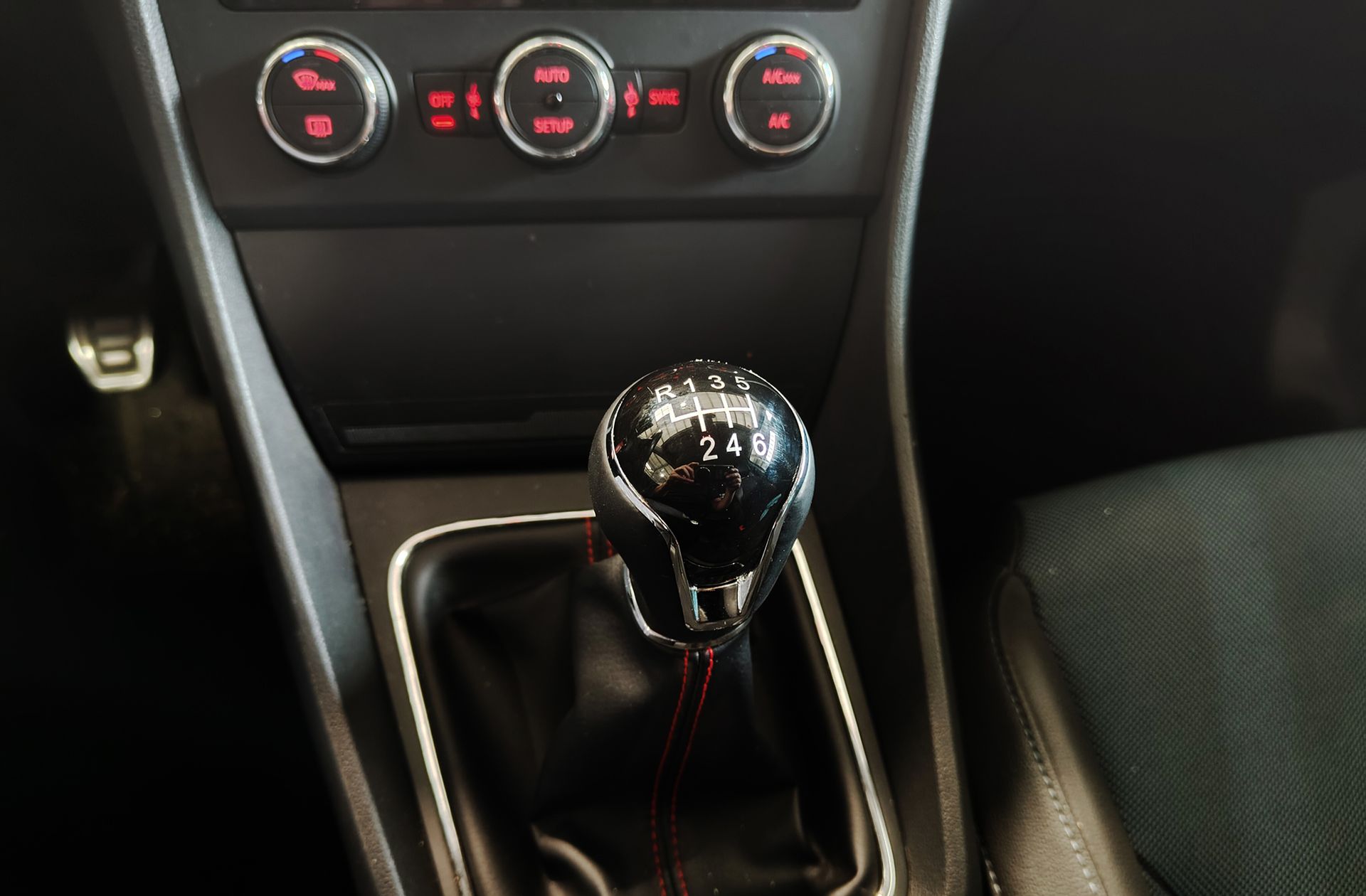 SEAT León 2.0 TDI I-Tech - foto 5