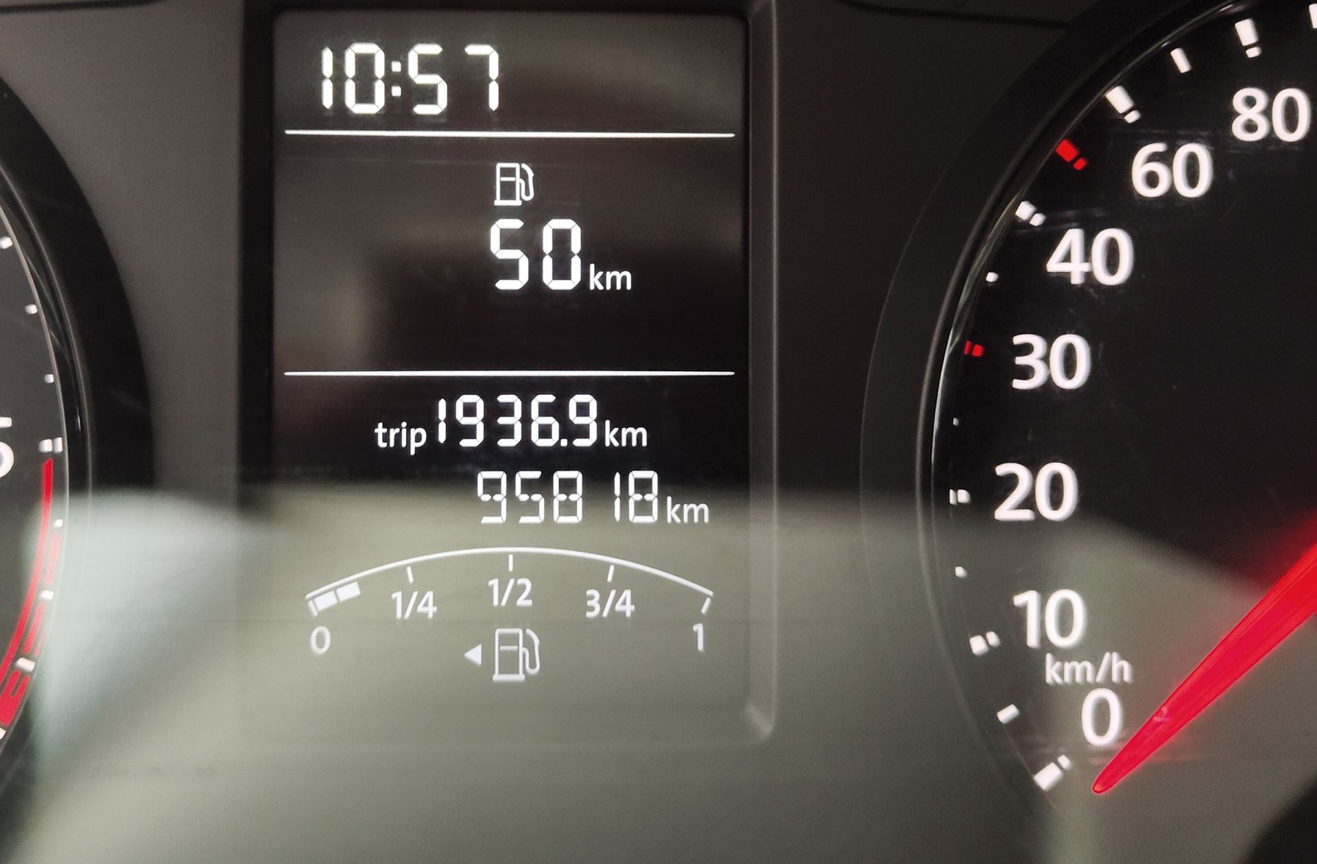 Volkswagen Caravelle Trendline Batalla Corta 2.0 TDI BMT Camperizada - foto 10