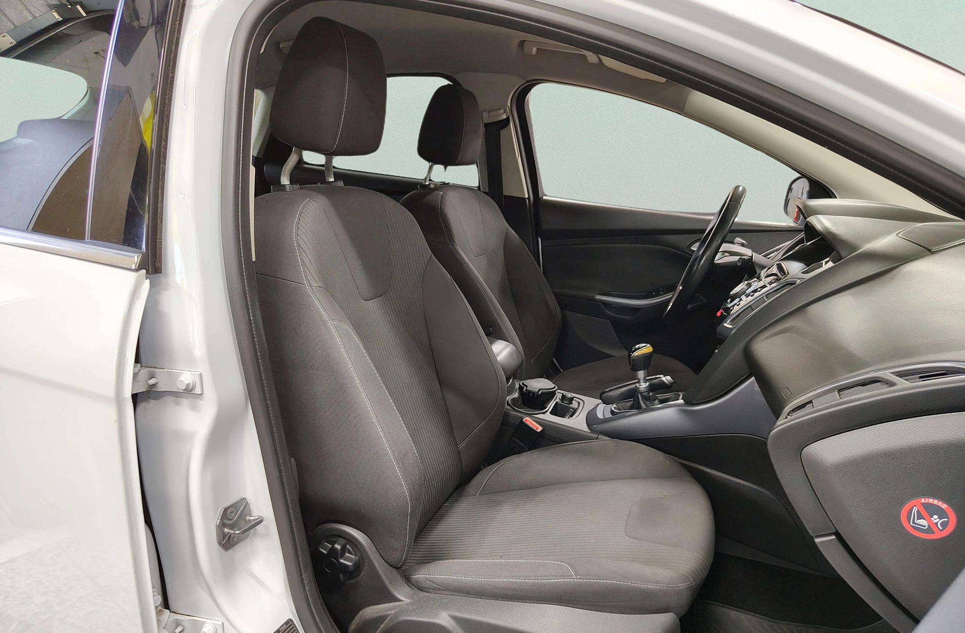 Ford Focus 1.0 EcoBoost Titanium - foto 18