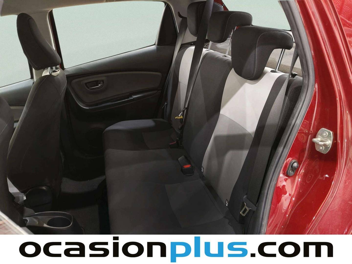 Foto asientos traseros Toyota Yaris Toyota Yaris 1.5 Active Tech (111 CV)