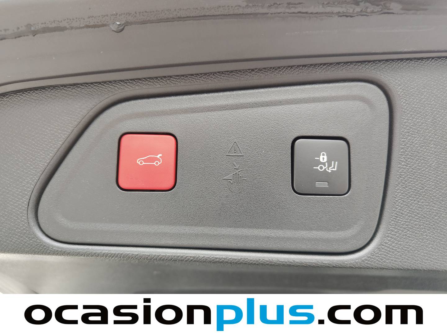 Foto Peugeot 3008 Hybrid Peugeot 3008 Hybrid GT eDCS6 (136 CV)