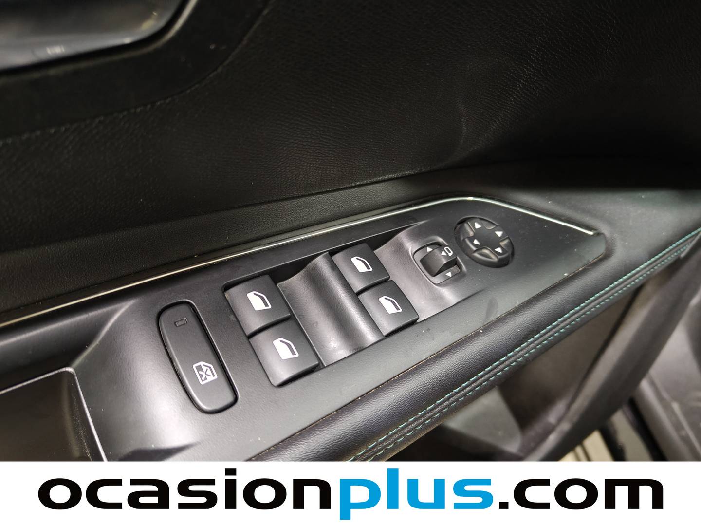 Foto Peugeot 3008 Hybrid Peugeot 3008 Hybrid 300 Allure Pack e-EAT8  (300 CV)