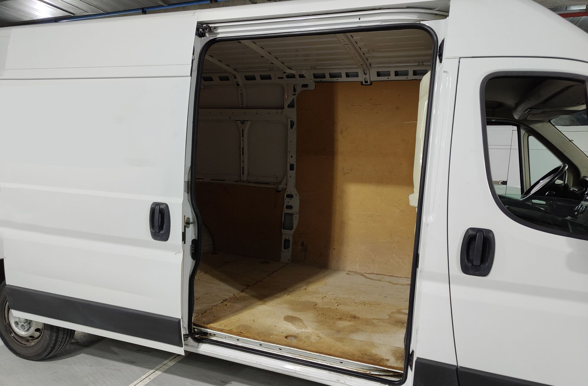Citroën Jumper Furgon BlueHDi 120 35 L3H2 - foto 14