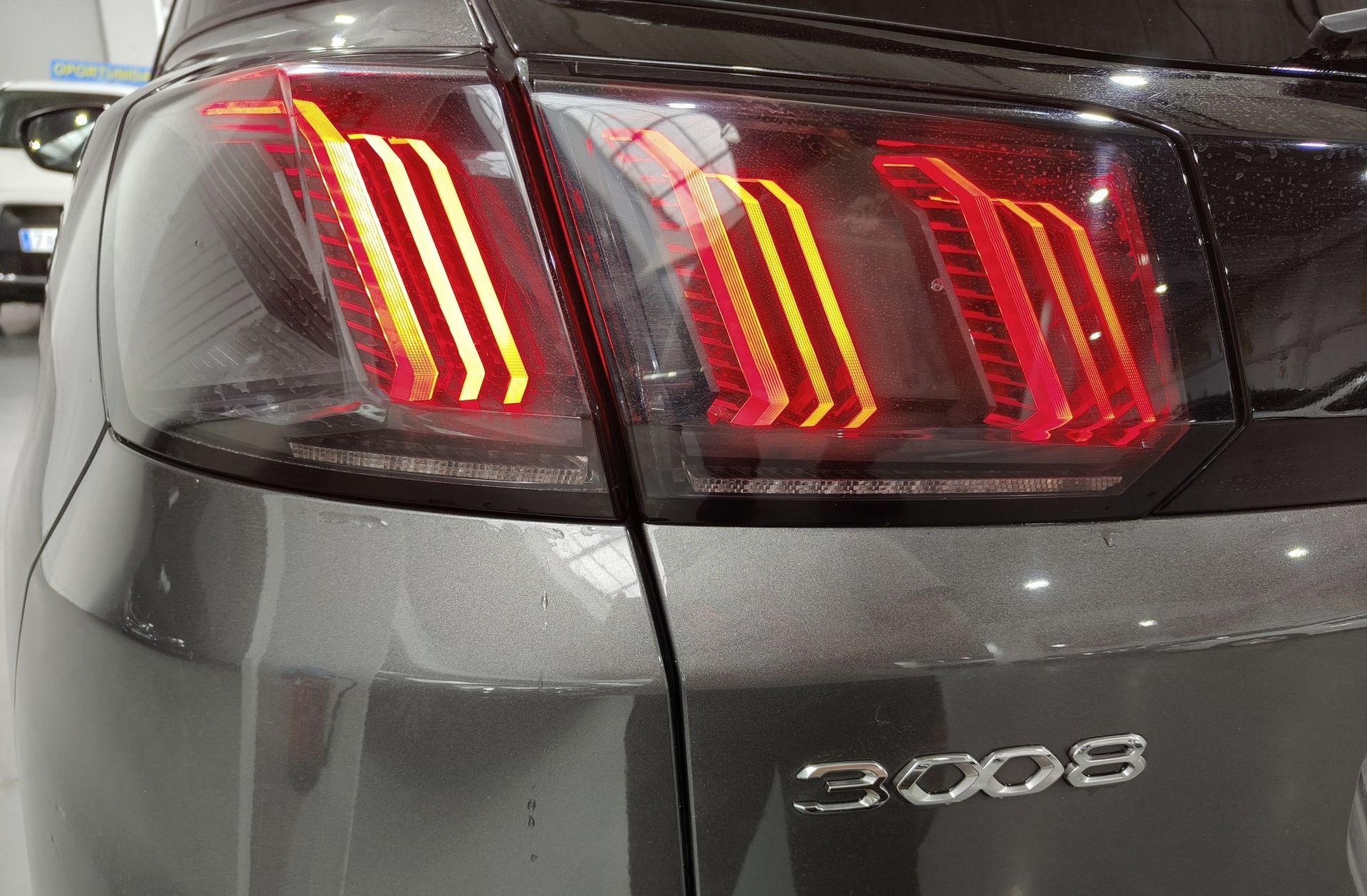 Peugeot 3008 300 Allure Pack e-EAT8 - foto 19