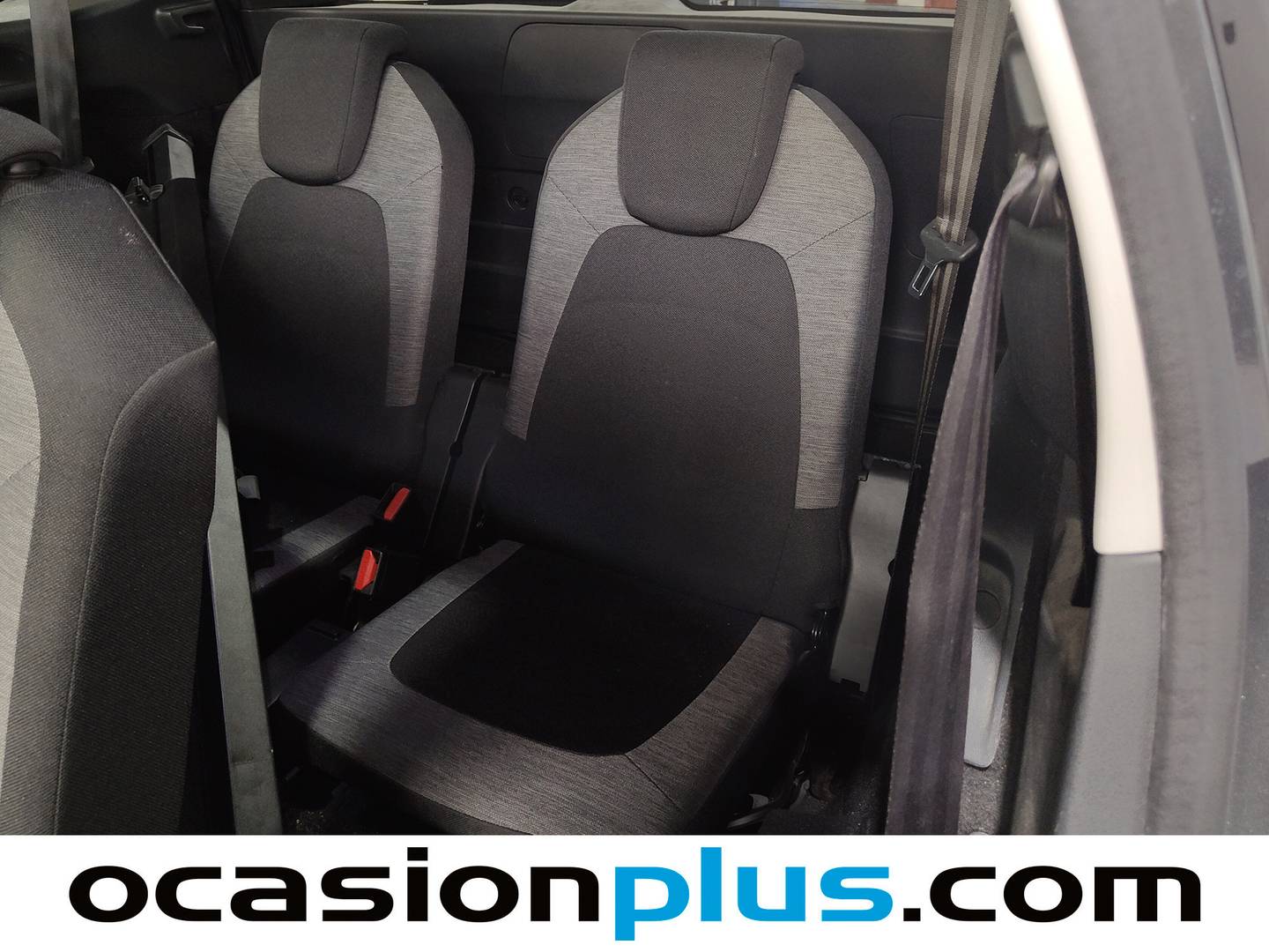 Equipamiento del Citroën Grand C4 Picasso Citroën Grand C4 Picasso PureTech 130 6v S&S Feel (130 CV)