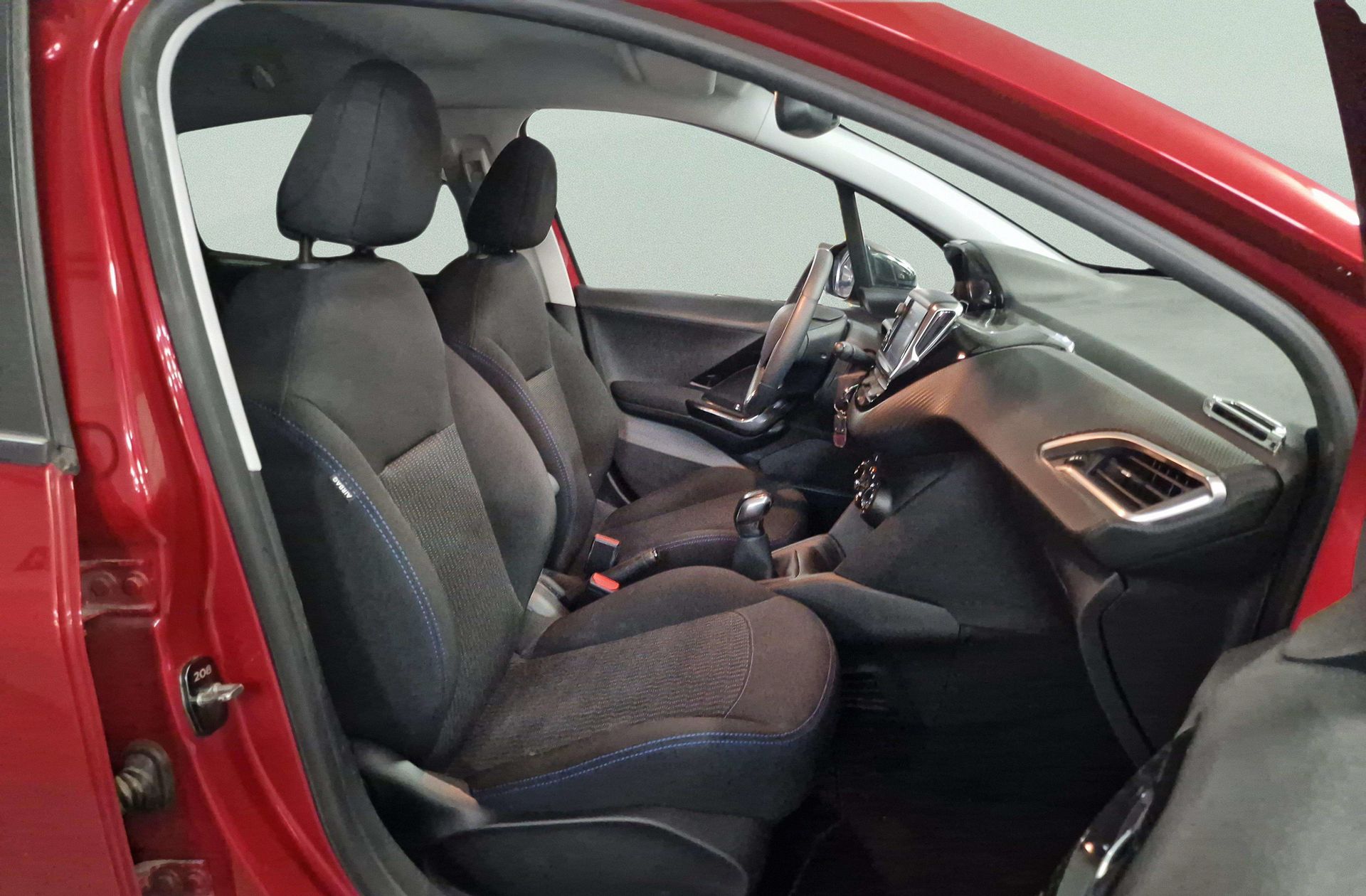 Peugeot 208 PureTech Signature - foto 18