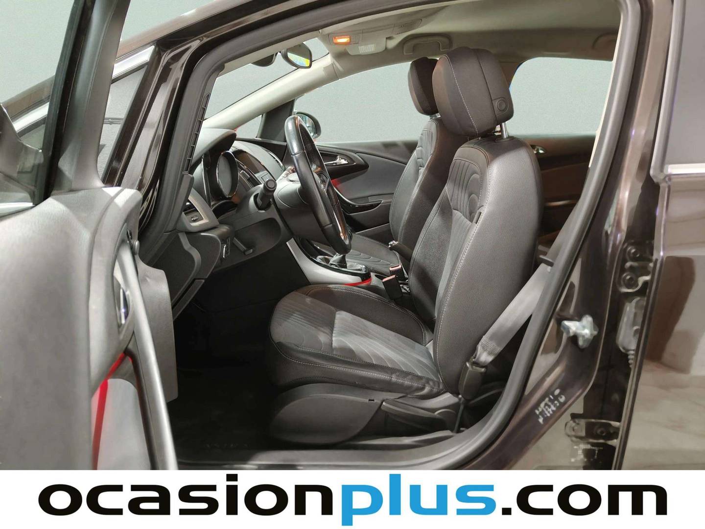 Foto asientos delanteros Opel Astra Opel Astra Sports Tourer 1.6 CDTI S&S Excellence (136 CV)