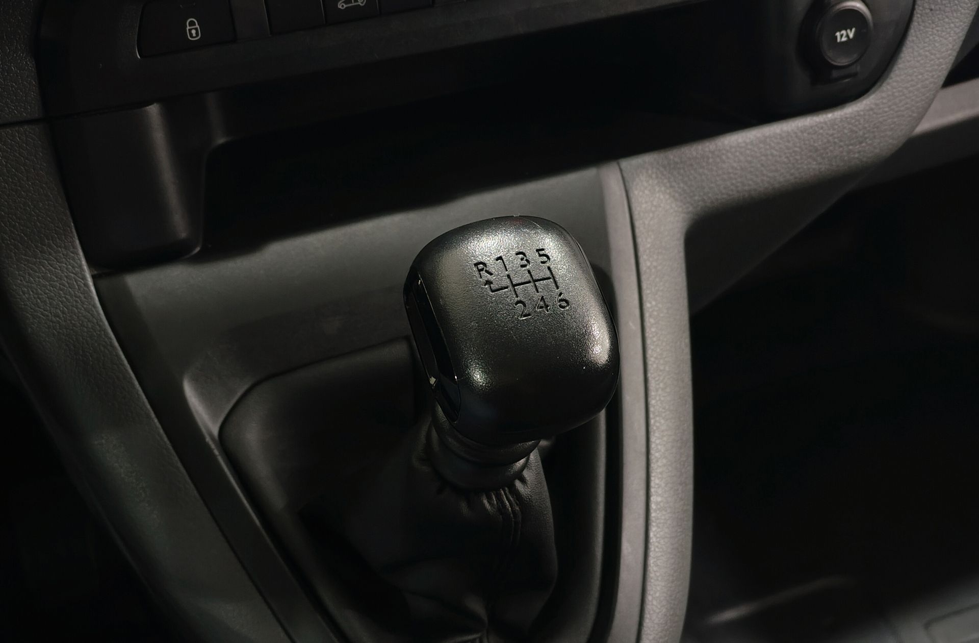 Peugeot Expert Furgon BlueHDi 120 Pro Standard - foto 5