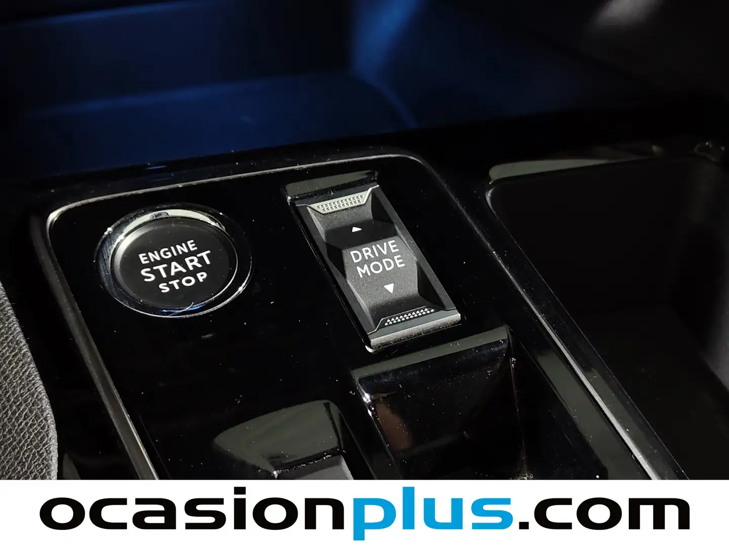 Foto Peugeot 3008 Peugeot 3008 PureTech 130 S&S Allure Pack EAT8 (130 CV)